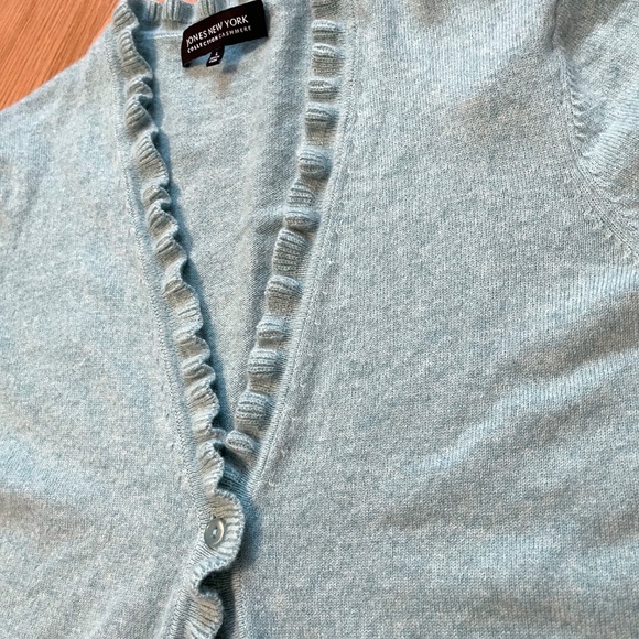 Jones New York Soft Green Cashmere Ruffled Cardigan - Picture 7 of 8